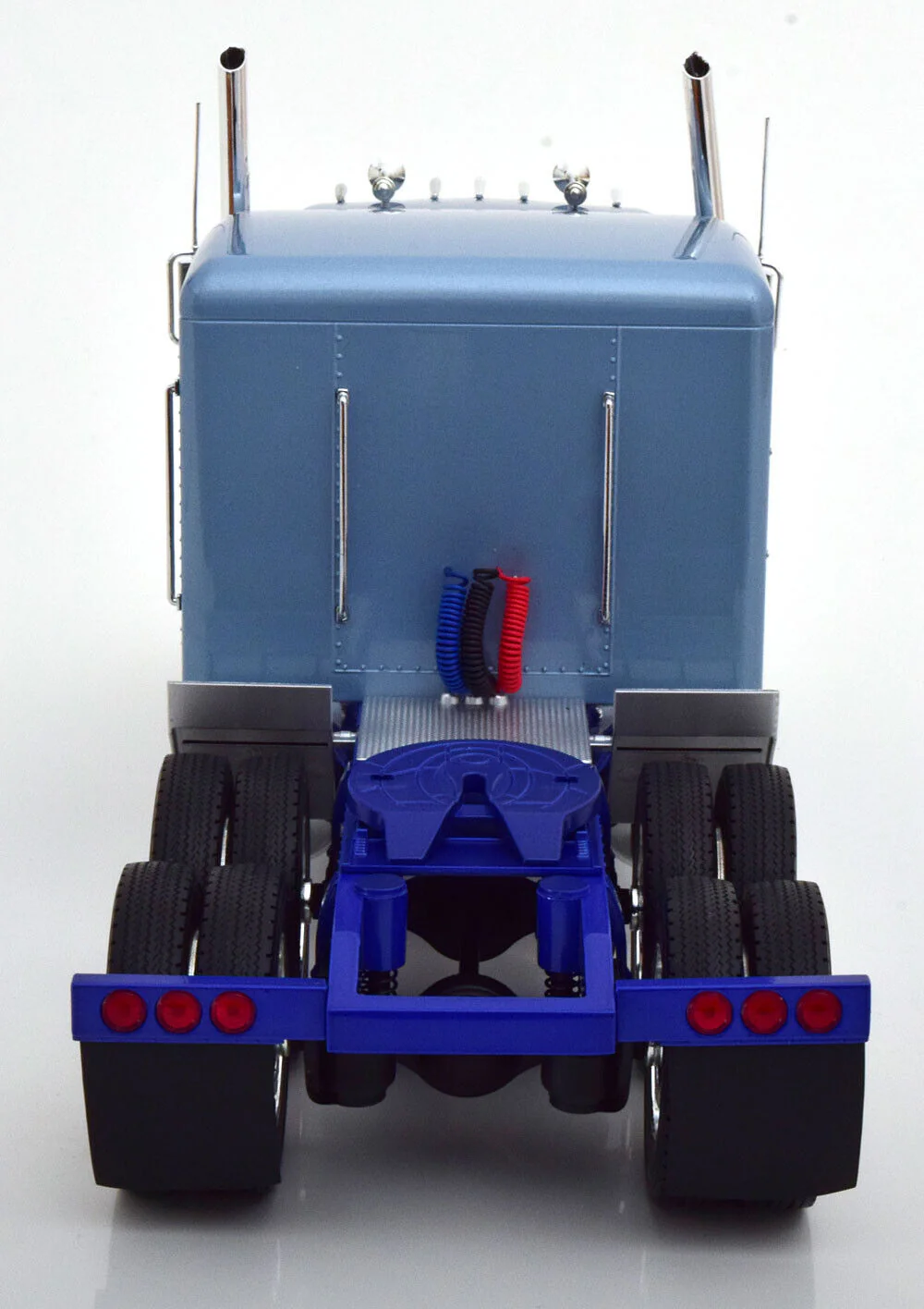 Road Kings 1967 Peterbilt 359 Bull Nose Prime Mover Truck Light Blue & Silver 1:18 - Image 5