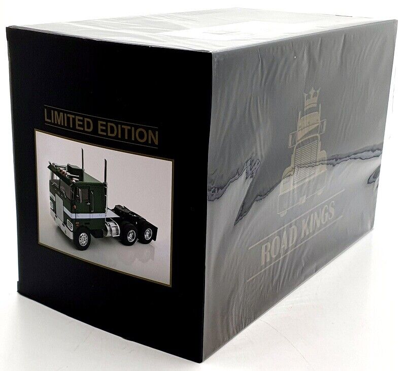 Road Kings 1977 Peterbilt 352 Pacemaker Semi Green and White 1:18 - Image 6