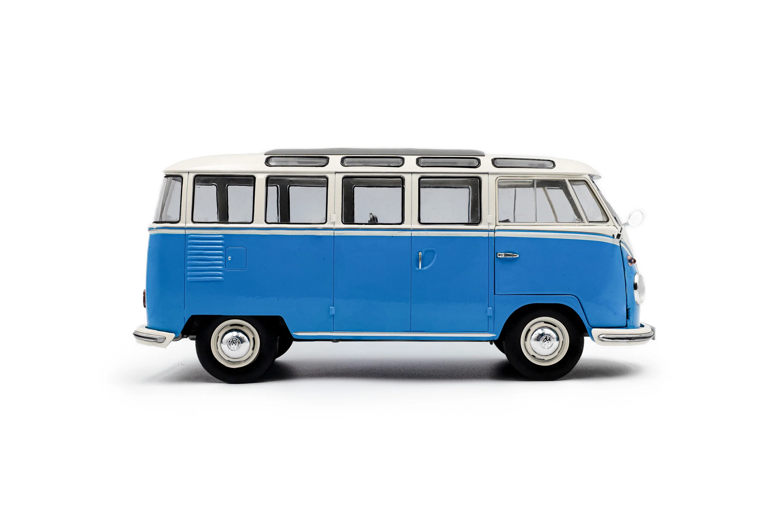 Solido 1962 Volkswagen T1 Samba Minibus Blue 1:18 - Image 5