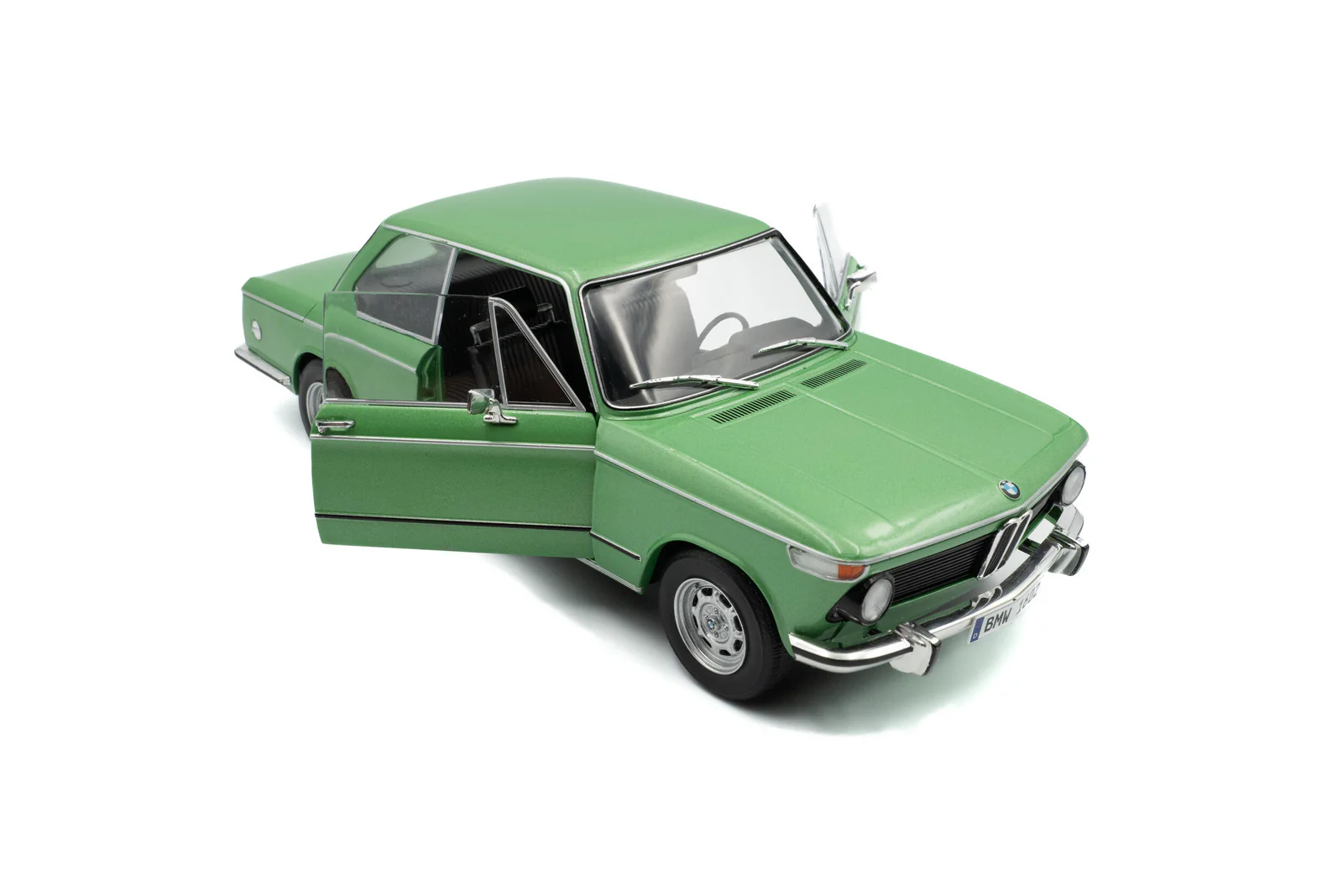 Solido 1971 BMW 1602 Coupe Taiga Green 1:18 - Image 7