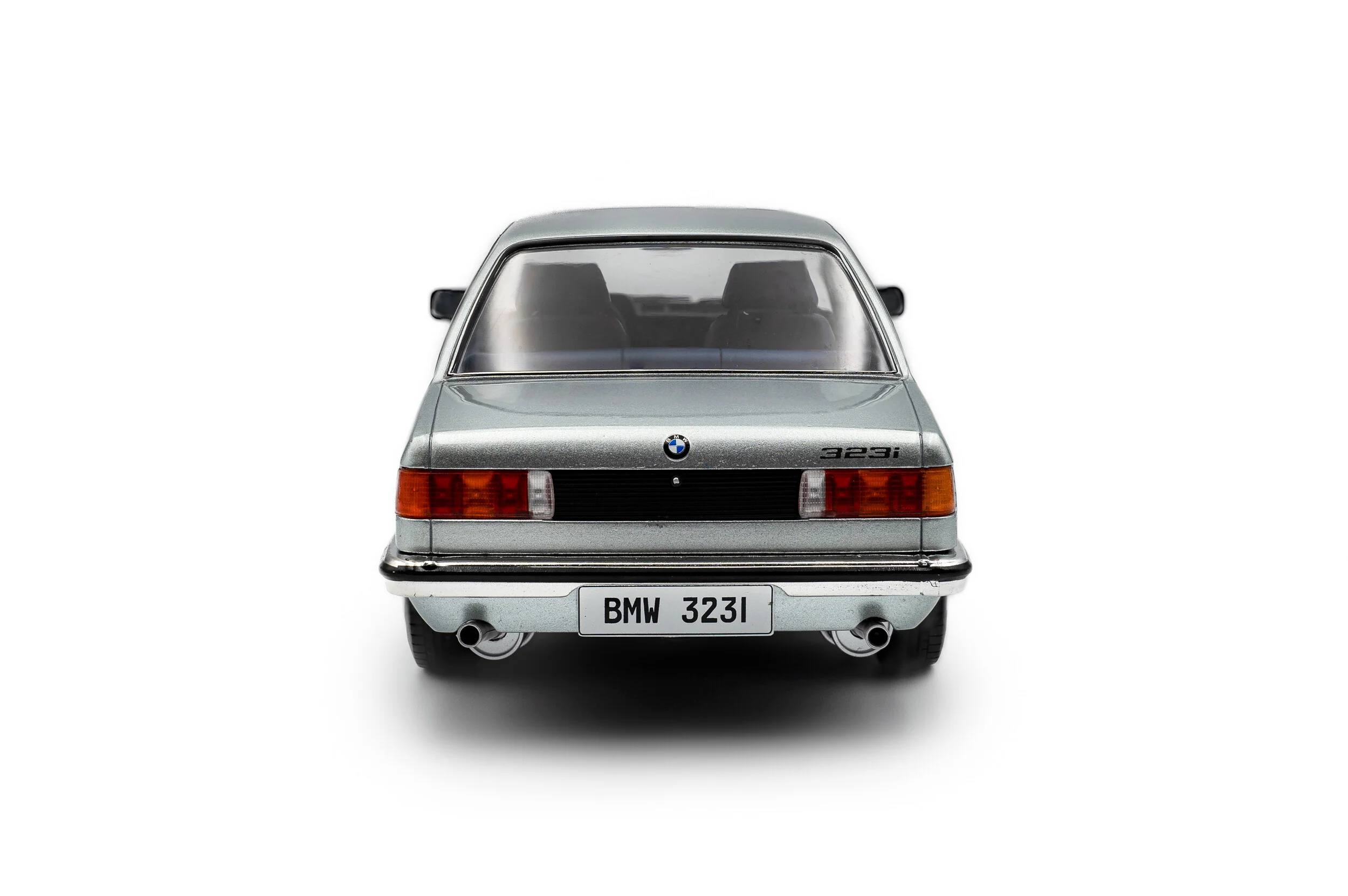Solido 1980 BMW 323i (E21) Silver Blue Metallic 1:18 - Image 3
