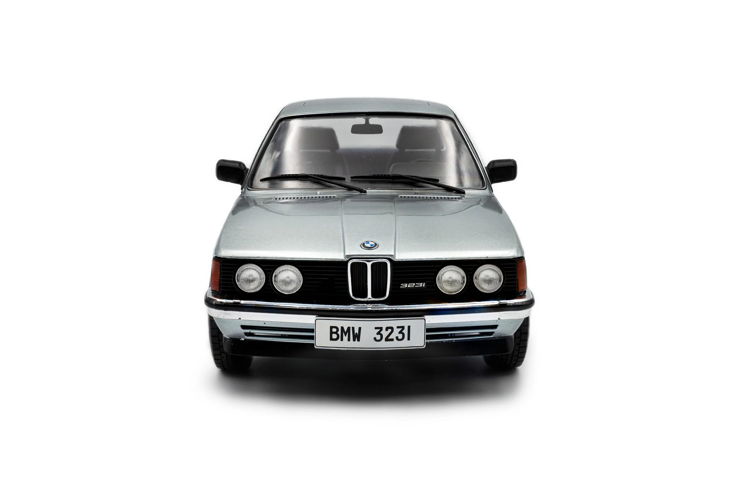 Solido 1980 BMW 323i (E21) Silver Blue Metallic 1:18 - Image 6