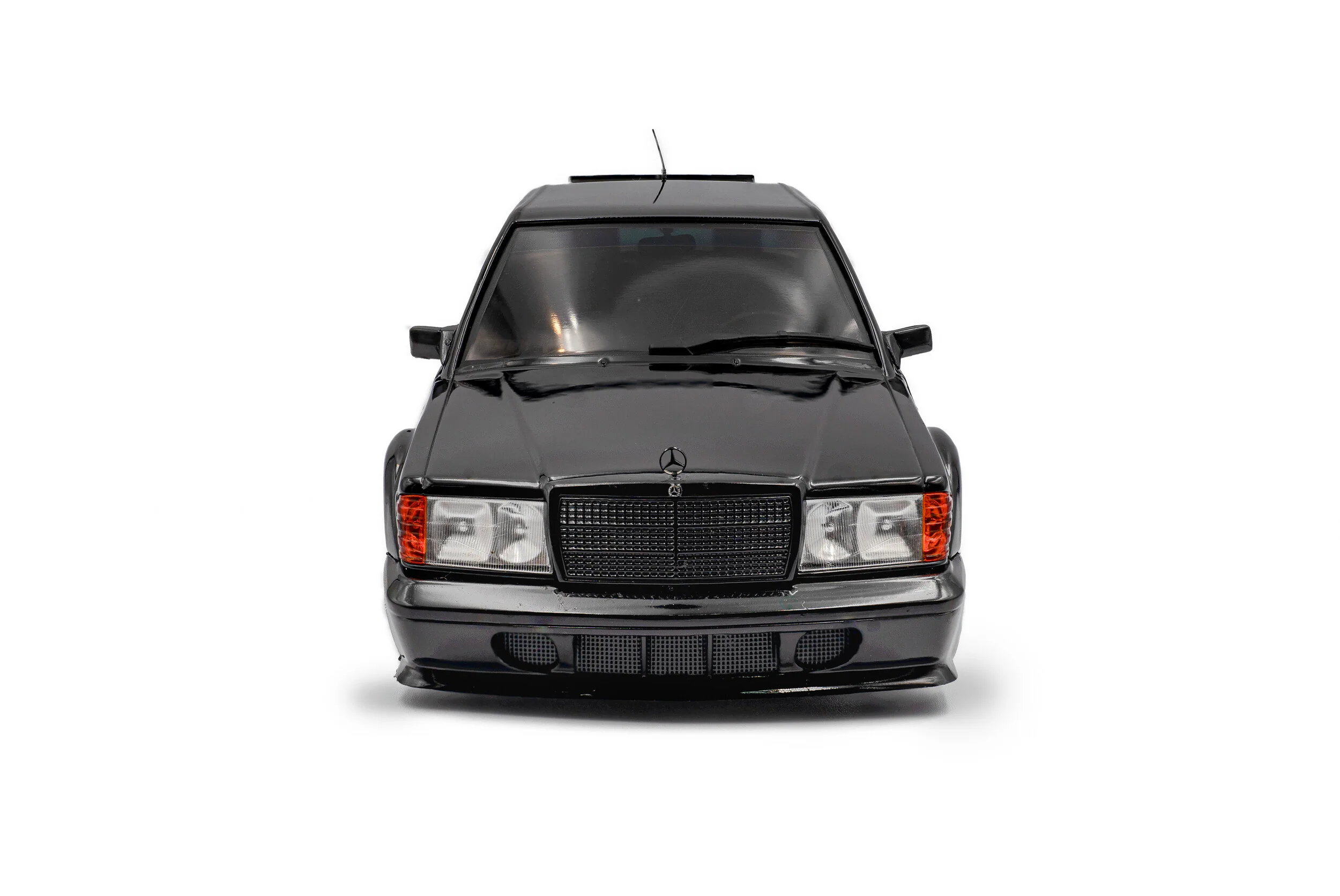 Solido 1990 Mercedes-Benz 190E (W201) EVO II Solido Works Black 1:18 - Image 6