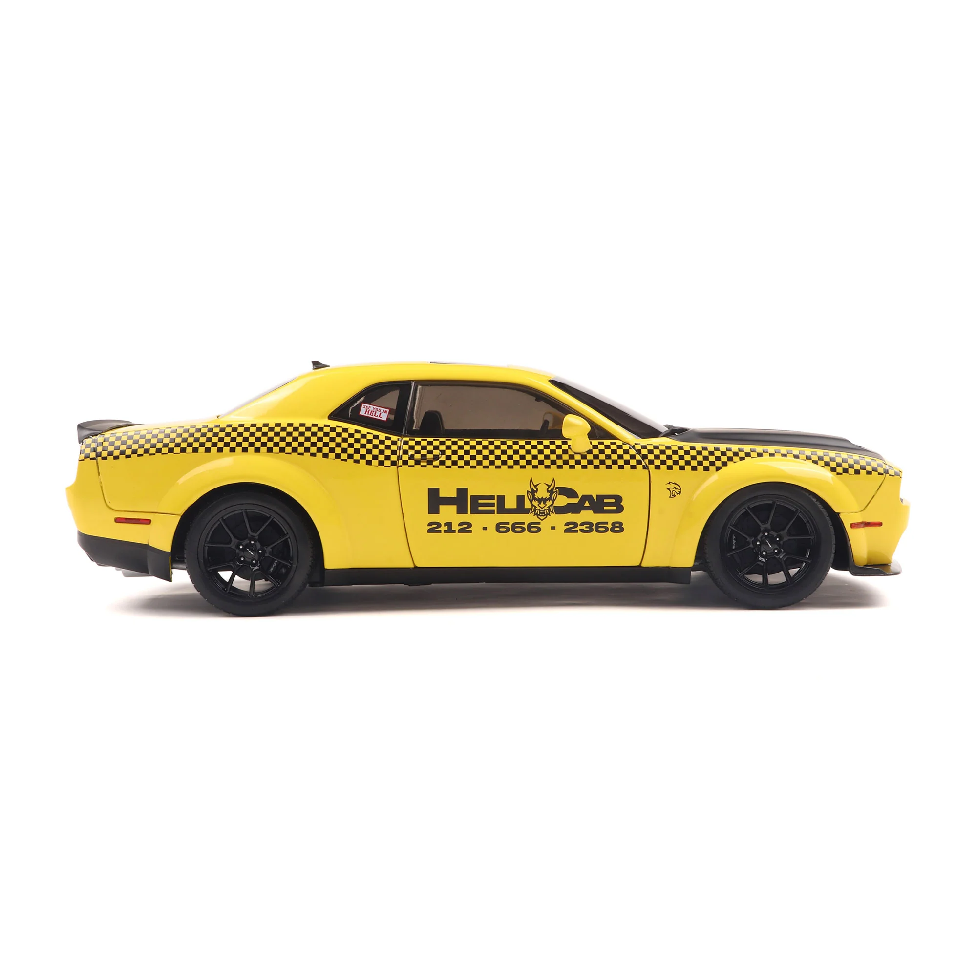 Solido 2023 Dodge Challenger SRT Hellcat Widebody NYC Taxi "Hellcab" Yellow 1:18 - Image 4