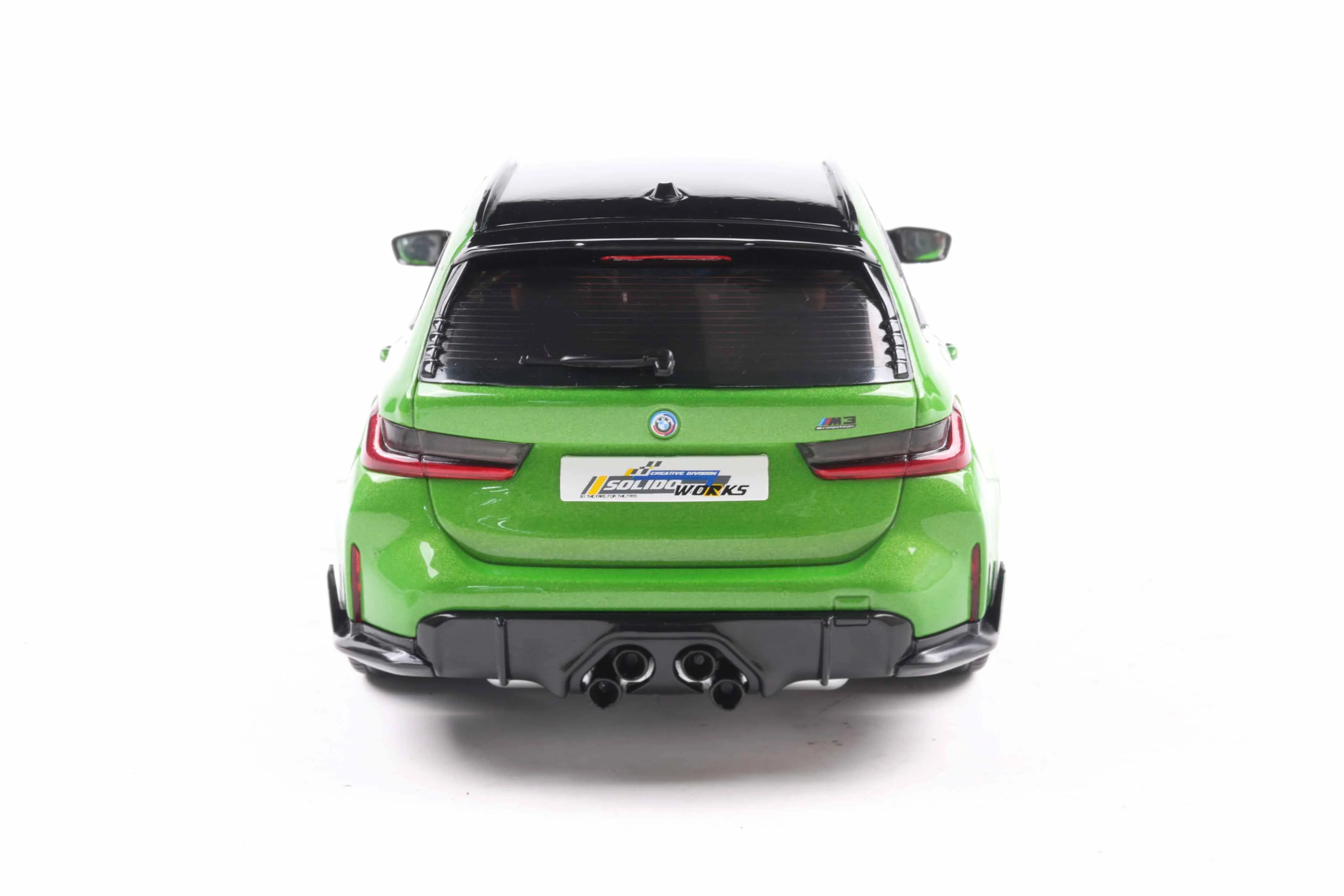 Solido 2024 BMW M3 M-Performance G81 Touring Wagon Green Metallic 1:18 - Image 6