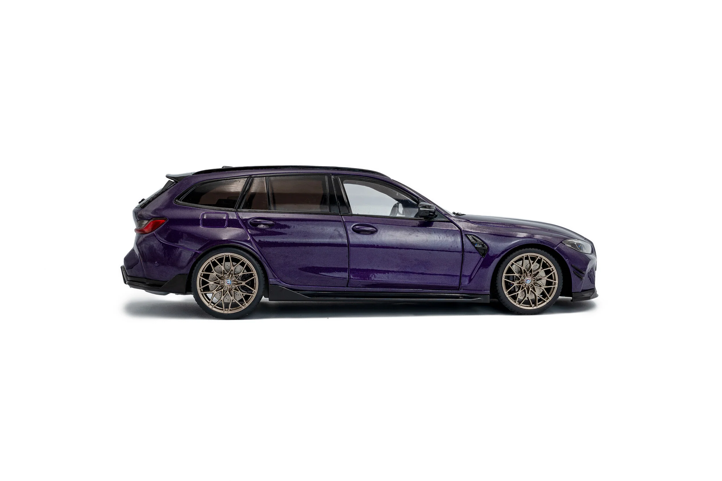 Solido 2024 BMW M3 M-Performance G81 Touring Wagon Twilight Purple Pearl 1:18 - Image 5