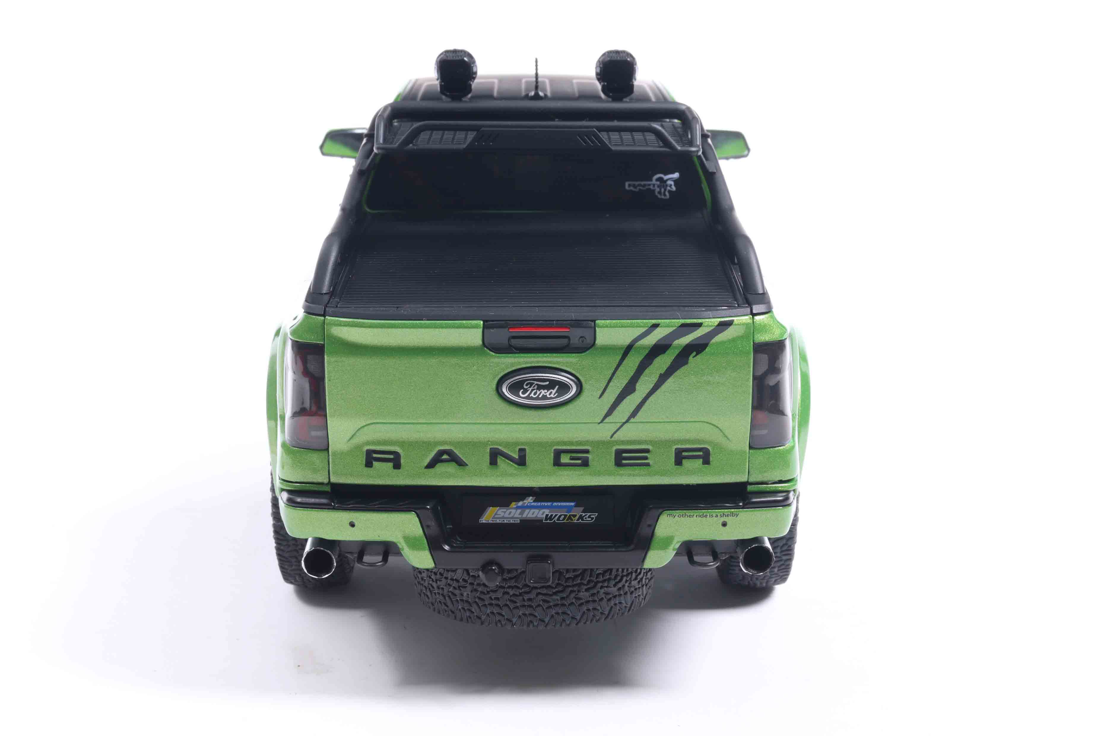 Solido 2024 Ford Ranger Raptor Crew Cab Pickup Truck Green Metallic 1:18 - Image 6