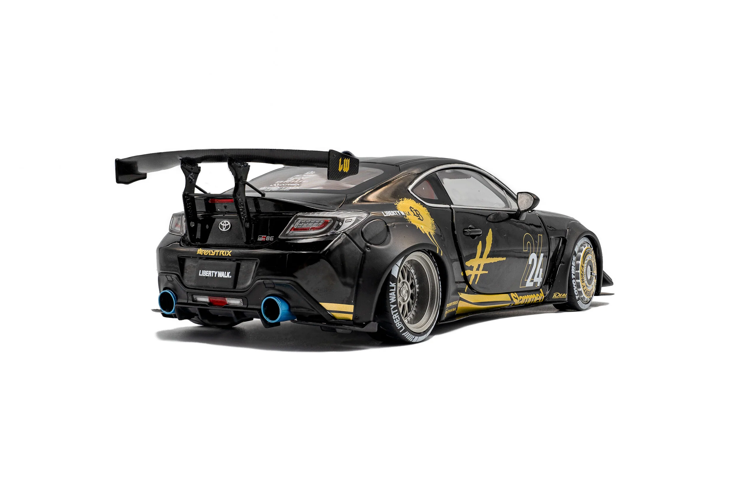 Solido 2024 Toyota GR86 LBWK Body Kit Black & Gold 1:18 - Image 4