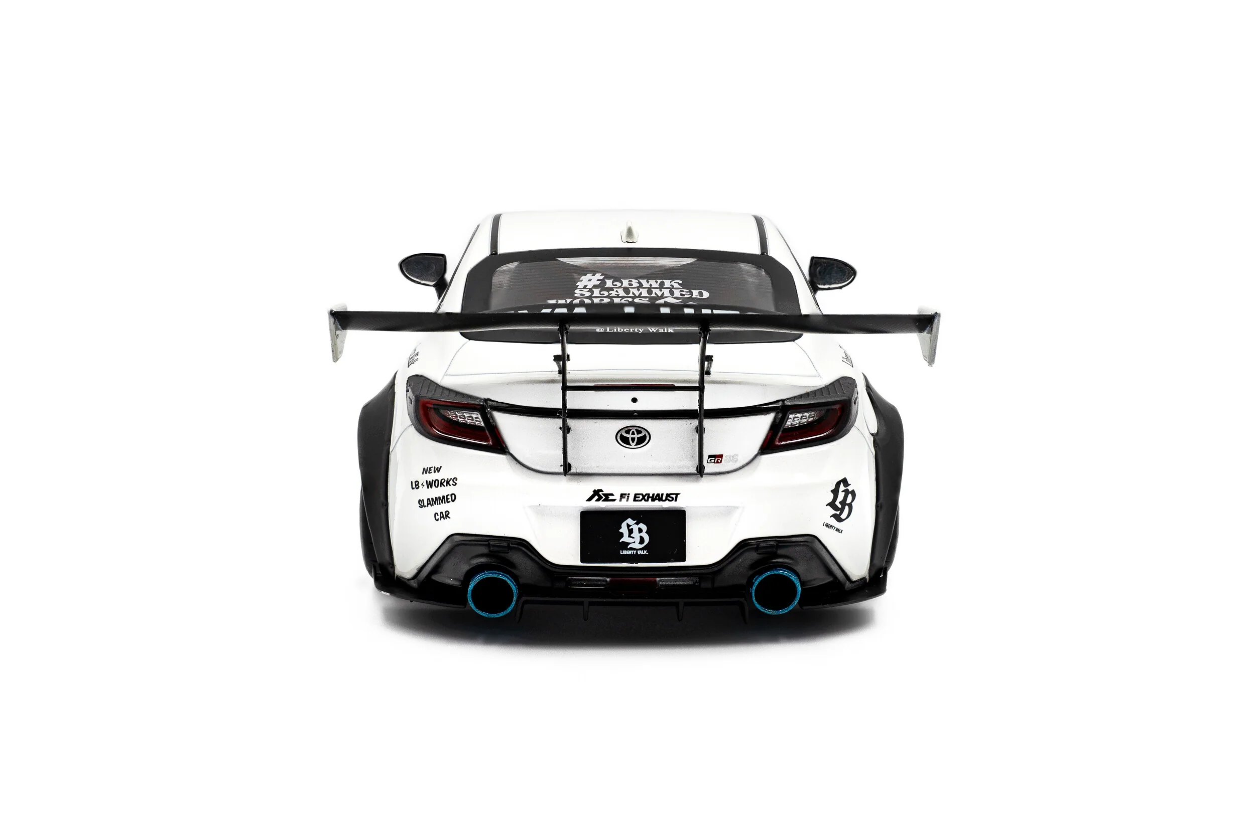 Solido 2024 Toyota GR86 LBWK Body Kit Pearl White 1:18 - Image 3