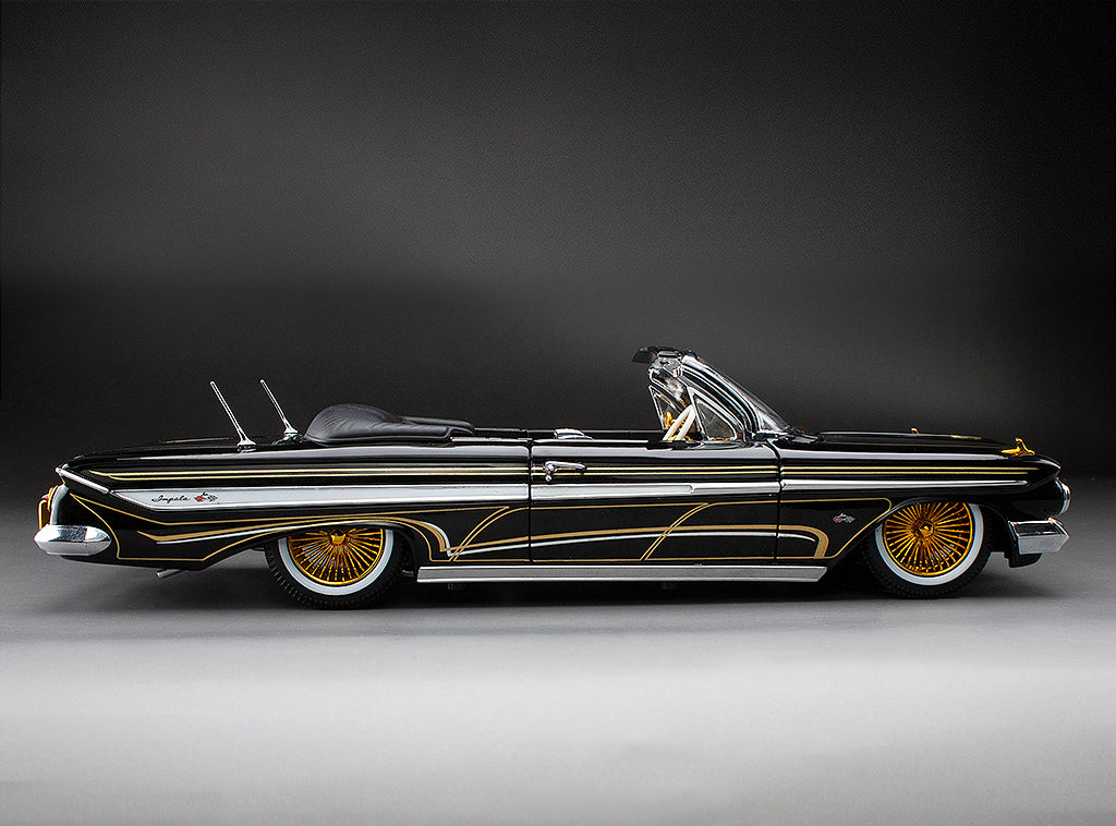 Sun-Star 1961 Chevy Impala Open Convertible Lowrider w Movable Suspension Black w/ Gold Wheels 1:18 - Image 4