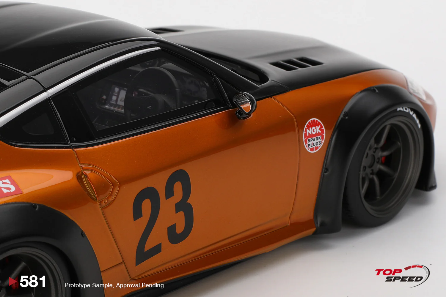 Topspeed 2023 Nissan Fairlady Z (RZ34) #23 LB Nation Works LB Gold 1:18 - Image 5