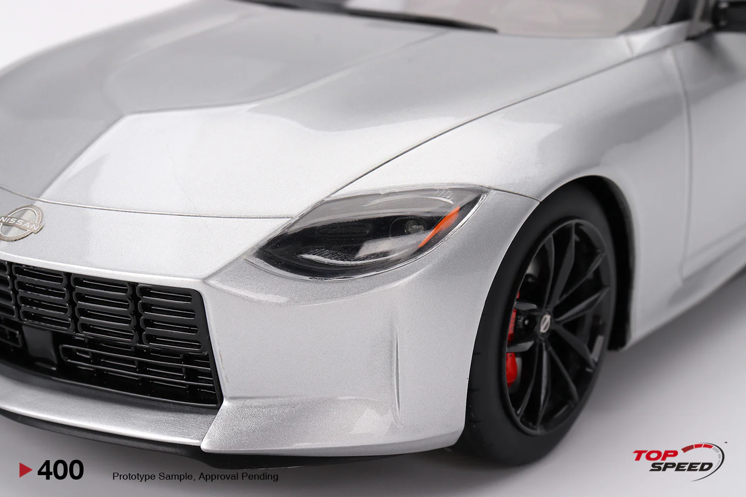 Topspeed 2023 Nissan Z Performance Brilliant Silver LHD 1:18 - Image 4