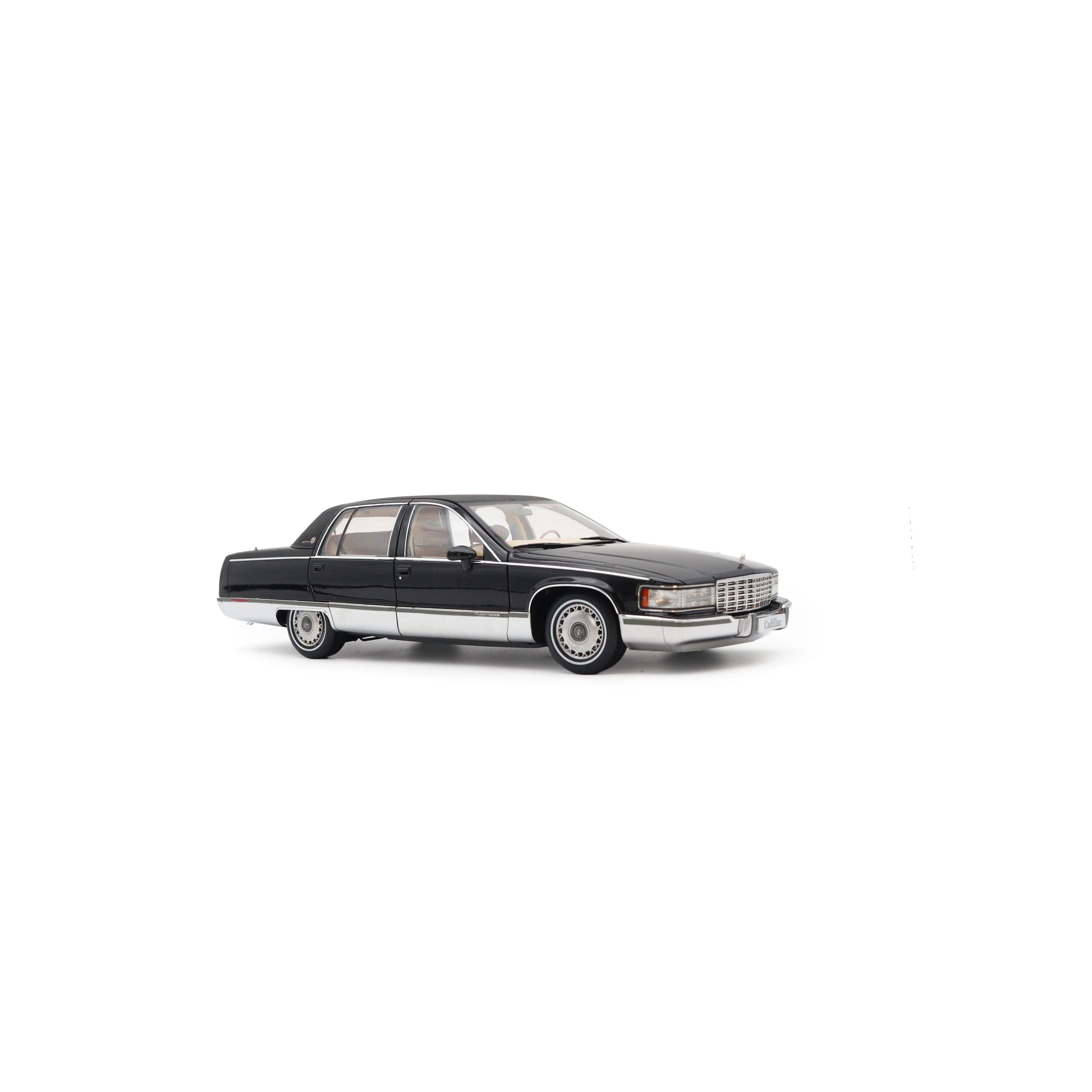 Xiaoguang Model 1994 Cadillac Fleetwood Brougham Black 1:18 - Image 9